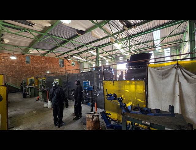 500M² WAREHOUSE TO LET IN SEBENZA